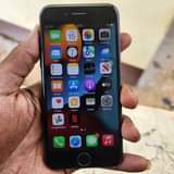 A picture of iPhone 7 Plain 32gb bei 180 000 0655695769 finger OK