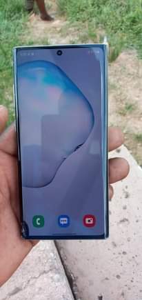 A picture of samsung not10