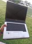 A picture of Toshiba core 2duo Ram 2gb hdd 320gb procesor 2.20ghz chaji