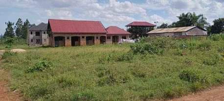 A picture of GOOD PLOT FOR BOTH RENTALS AND RESIDENTIAL FOR SALES 7m