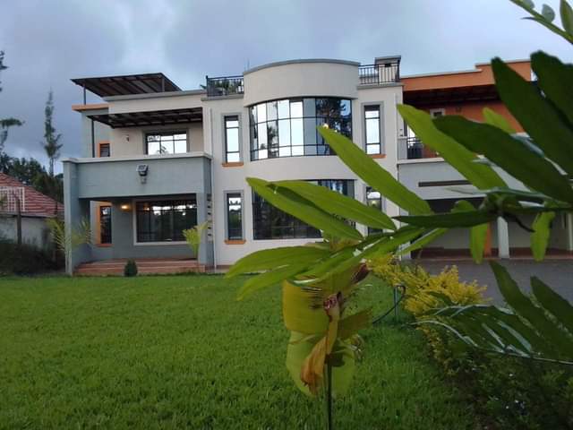 Kenya R.