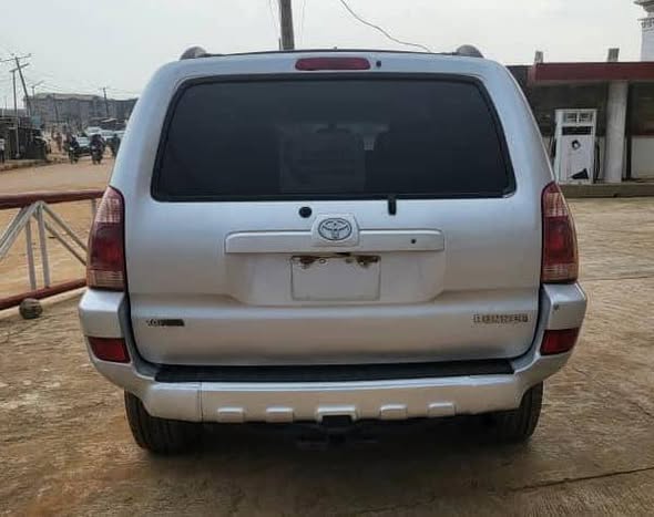 A picture of Toyota 4Runner 05