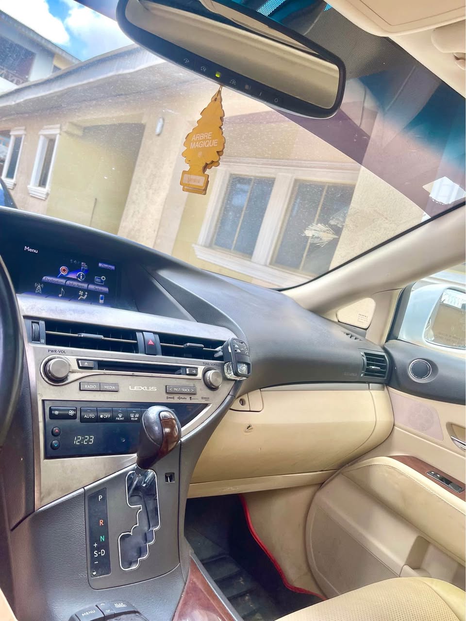 A picture of Lexus RX350 2014