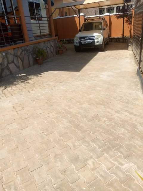 houses entebbe