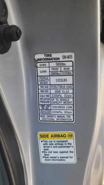 A picture of 04 Honda Pilot