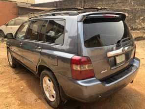 A picture of Distress sale 08104854872 Toyota Highlander with Ac gear and engine
