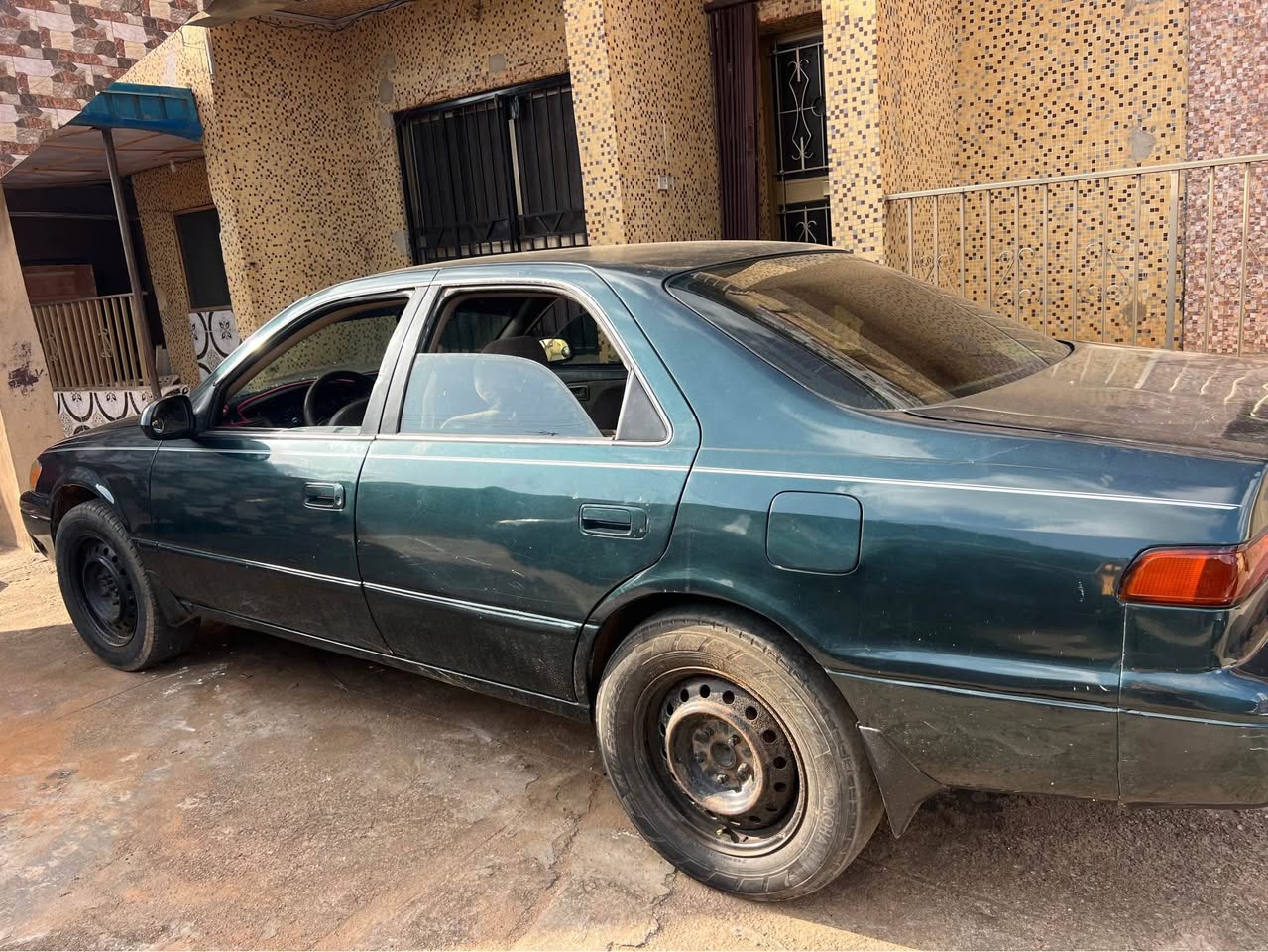 A picture of Cheap Camry for sale