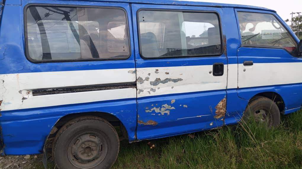 A picture of Sharp L 300 bus Good engine and gear Price 1