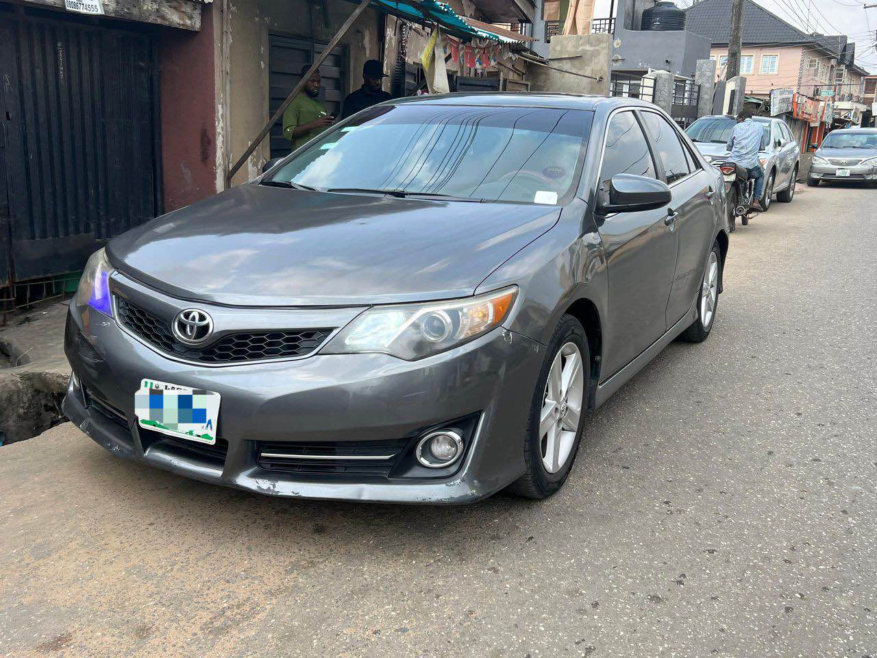 A picture of Toyota Camry 2013