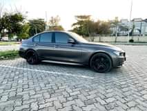 A picture of Bmw 3 series 2015