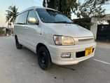 A picture of 1998 NOAH OLD 0714058883 TOYOTA