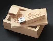 A picture of ustomized USB flash drive