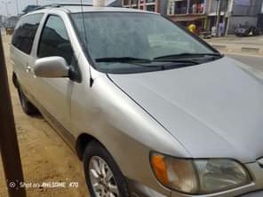A picture of TOYOTA SIENNA 2002 WITHIN ECZEMA AND PIMPLE S BUY AND