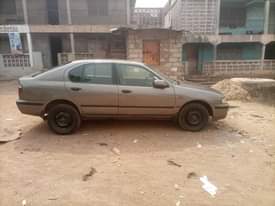 A picture of Nissan primeria lift back