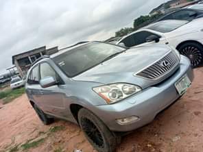 A picture of Highest grade Lexus RX 330 Everything is intact and untouched