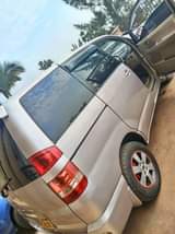 A picture of 2000 TOYOTA NOAH