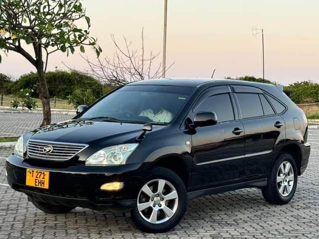 A picture of TOYOTA HARRIER BEI MIL 32.8 tu YEAR 2005 Cc 2360