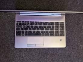 A picture of Hp laptop on sell Call 0717999738