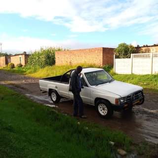 used toyota hilux
