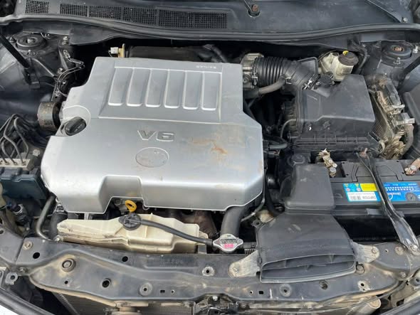 A picture of EXTREMELY CLEAN 2013 TOYOTA CAMRY XLE