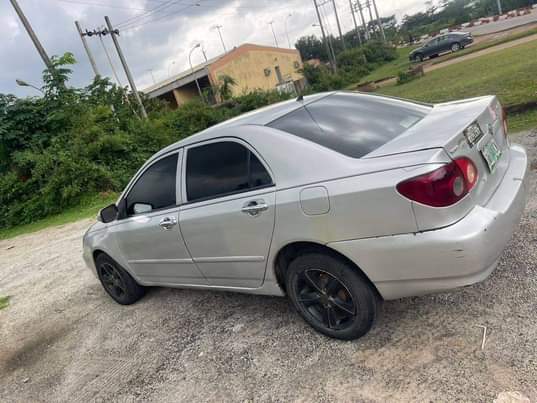 A picture of 2006 TOYOTA COROLLA