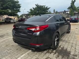 A picture of Kia optima 2012