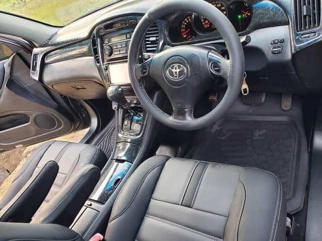 A picture of Toyota kluger