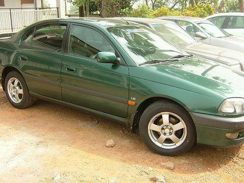 A picture of Used Toyota avensis 1999