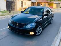 A picture of CROWN TSH MIL 12 8 CALL 0657550550 0748481460