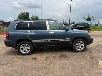 A picture of Super Clean Nigerian Used Toyota Highlander 2006 First Body Clean