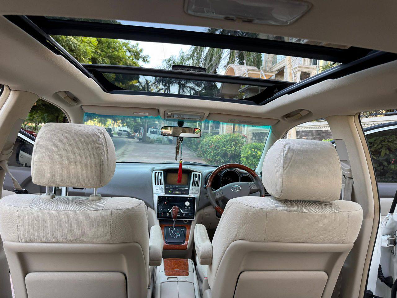 A picture of TOYOTA HARRIER 240G