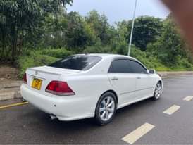 A picture of Crown Athlete inarengeshwa HAINA AJALI haina kipengele 6 5ml 0625764751