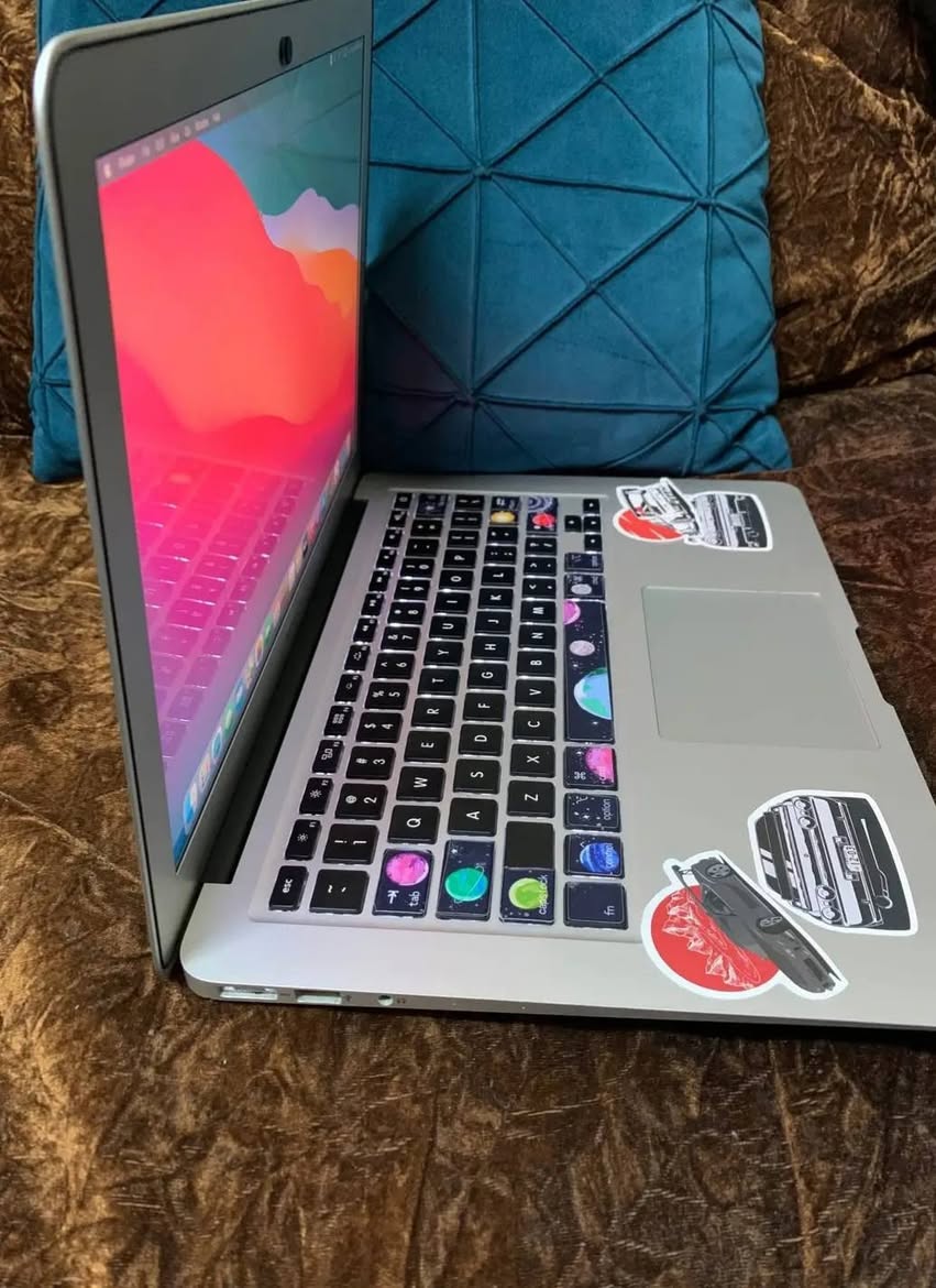 A picture of Macbook air