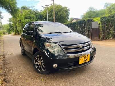 A picture of Toyota ist Inauzwa 0755 294 764