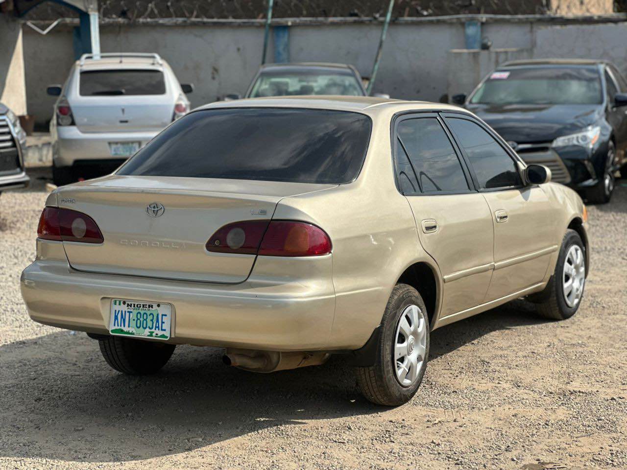 A picture of TOYOTA CORROLLA