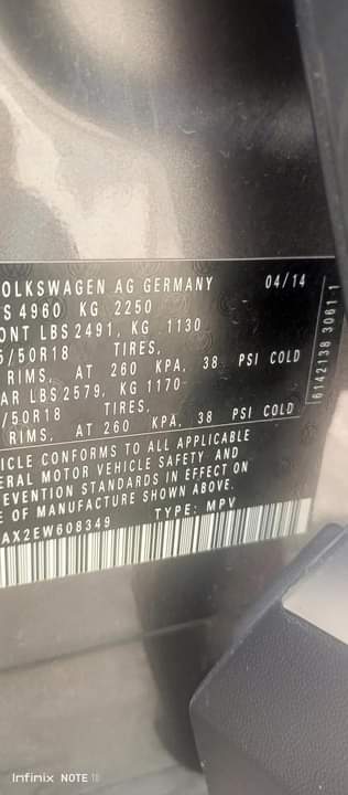 A picture of Extremely clean prestine tokunbo 2014 Volkswagen Tiguan available for sale