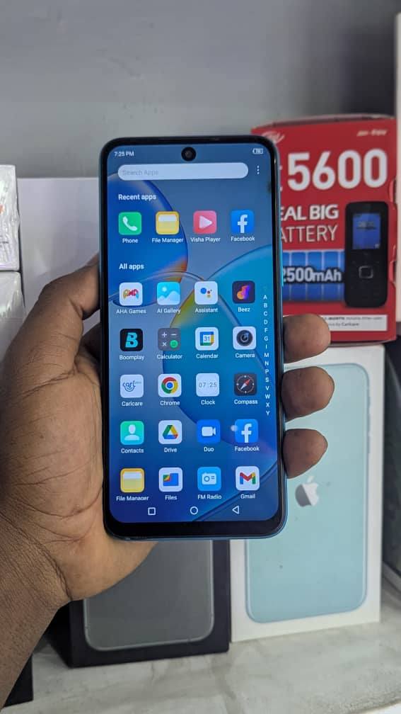 A picture of INFINIX HOT 12