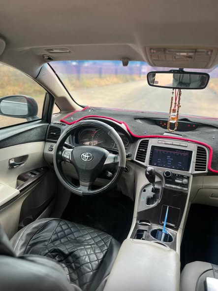 A picture of TOYOTA VENZA GRADE A PRICE 8M JOS PLATEAU 4 plugs