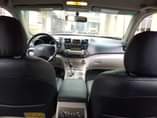 A picture of 2008 model Toyota Highlander for sale Ac chilling interior Engine