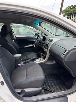 A picture of Toyota Corolla 2012 SPORT LUXURY