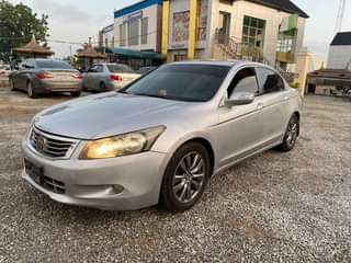 A picture of Belgium standard Honda accord 2011 model v6 engine with everything