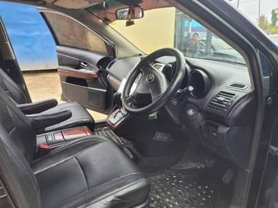 A picture of TOYOTA HARRIER NEW MODEL