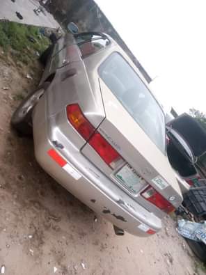 A picture of Toyota Camry evilop is available with good condition untouched engine