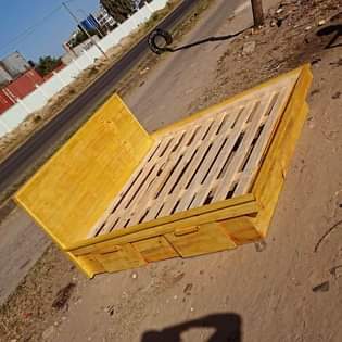 A picture of paret bed