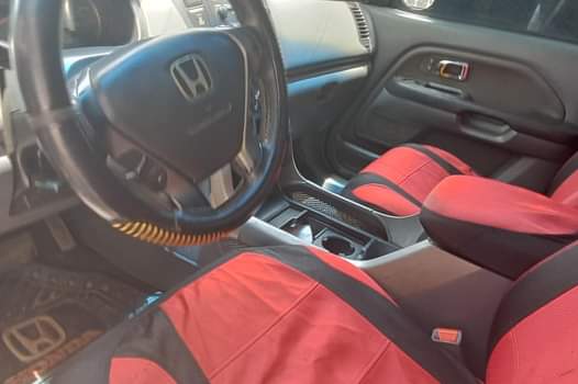 A picture of Honda pilot