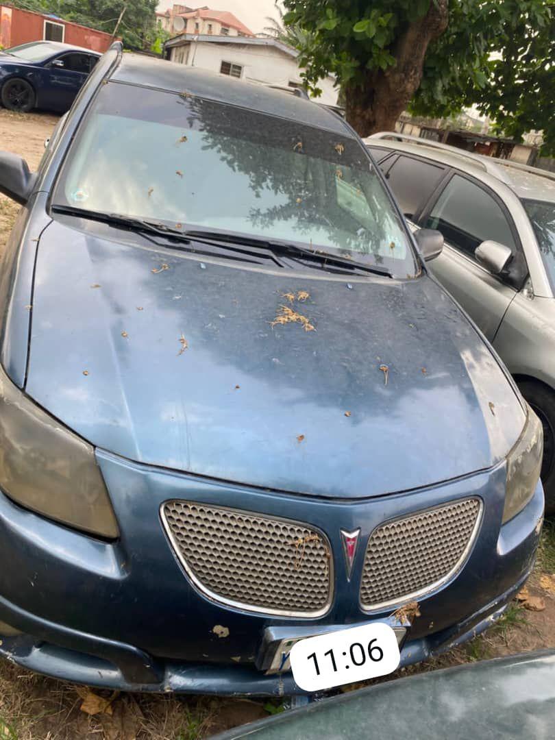 A picture of TOYOTA PONTIAC VIBE 2005