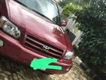 A picture of Red colour Dealers price Toyota Highlander Ac intact Gear intact