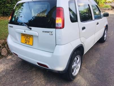 A picture of suzuki swift cc 1300 6 3 mwanza