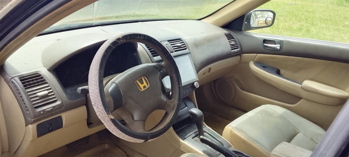 A picture of 2006 Honda discussion continue