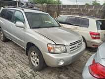 A picture of Toyota Highlander toks